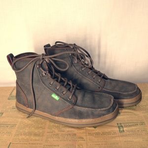 SANUK Canvas Casual Lace Up Distressed Shoe